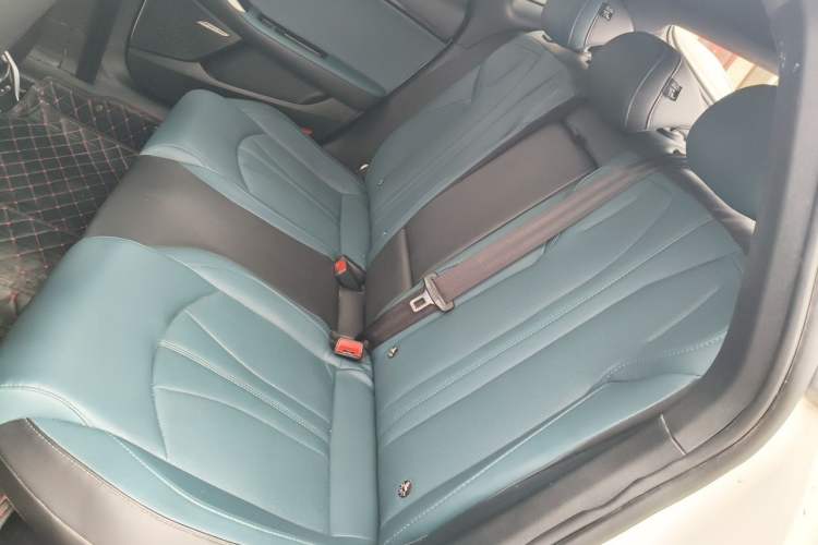 Used MG 7 2023 2.0T Automatic Hunter Luxury Edition Left Rear Seat