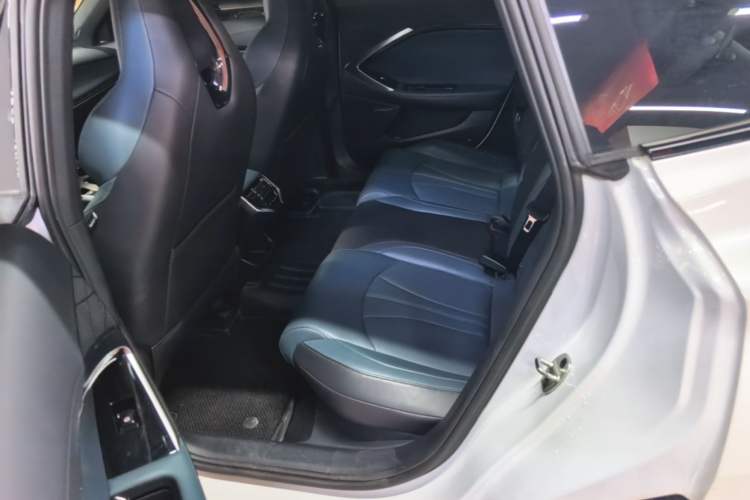 Used MG 7 2023 2.0T Automatic Hunter Luxury Edition Left Rear Seat