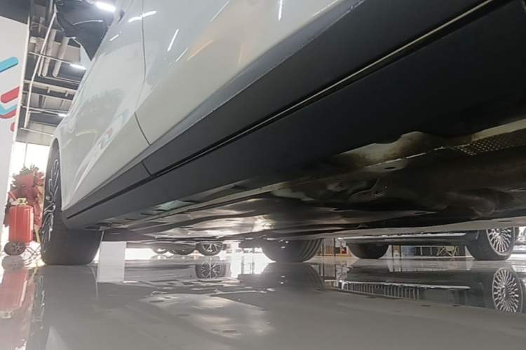 Used MG 7 2023 1.5T DCT Elegant & Graceful Edition Left Side Sill