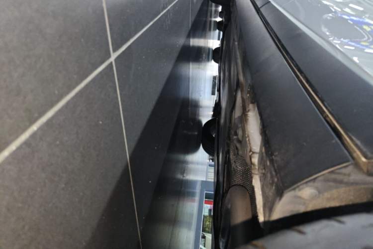 Used MG 7 2023 1.5T DCT Luxurious Supreme Edition Left Side Sill