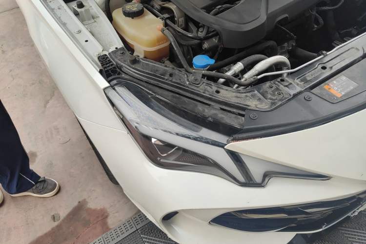 Used MG 7 2023 2.0T Automatic Trophy+ Ignition Glory Edition Right Front Headlight