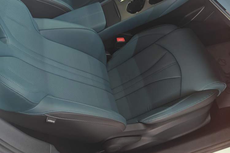 Used MG 7 2023 1.5T DCT Luxurious Supreme Edition Right Front Seat