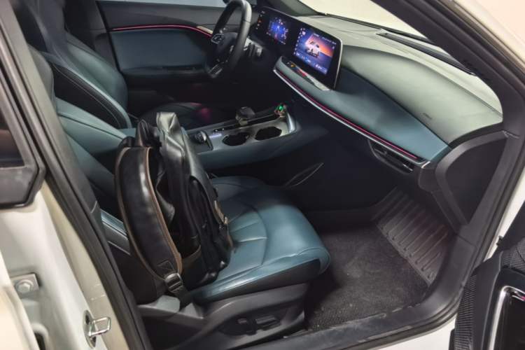 Used MG 7 2023 2.0T Automatic Hunter Luxury Edition Right Front Seat