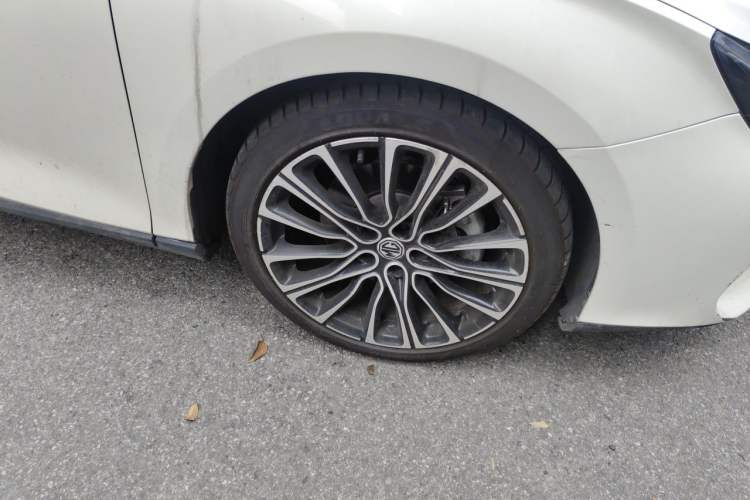 Used MG 7 2023 2.0T Automatic Hunter Luxury Edition Right Front Wheel Hub