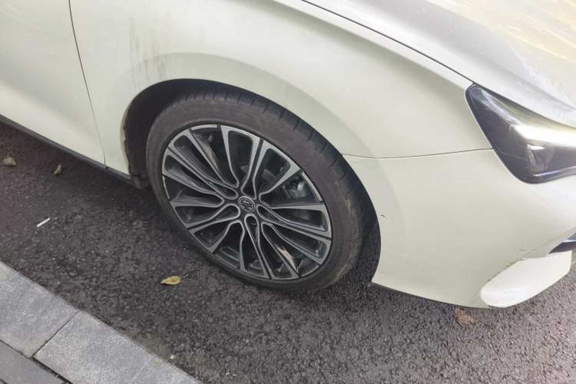 Used MG 7 2023 2.0T Automatic Hunter Luxury Edition Right Front Wheel Hub