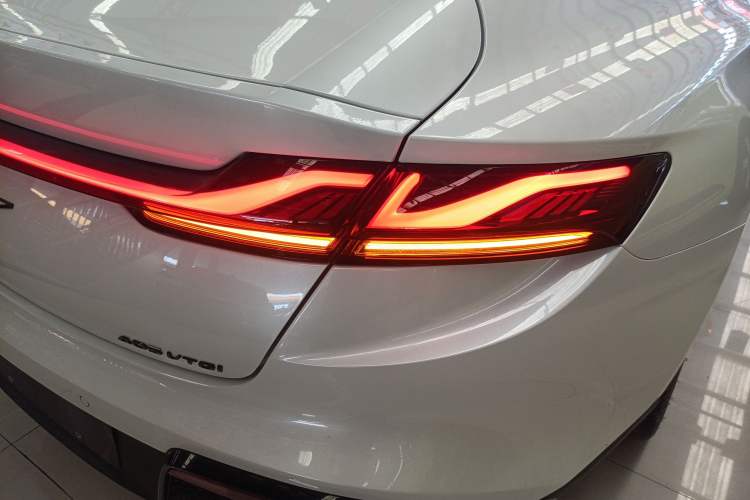 Used MG 7 2023 2.0T Automatic Hunter Luxury Edition Right Rear Taillight