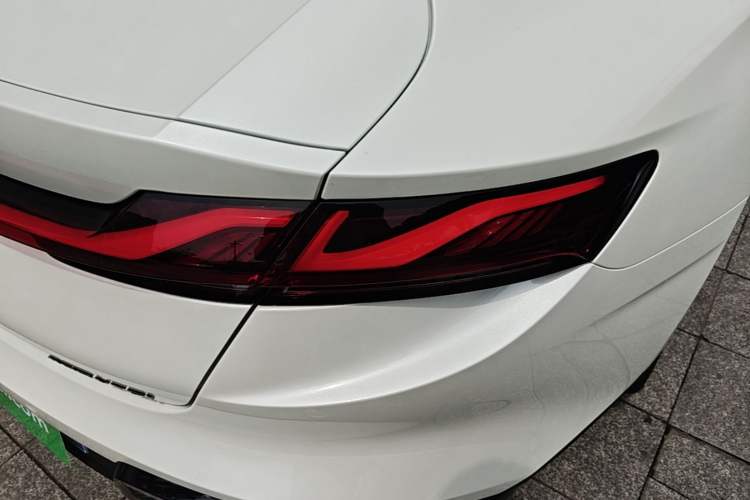 Used MG 7 2023 2.0T Automatic Hunter Luxury Edition Right Rear Taillight