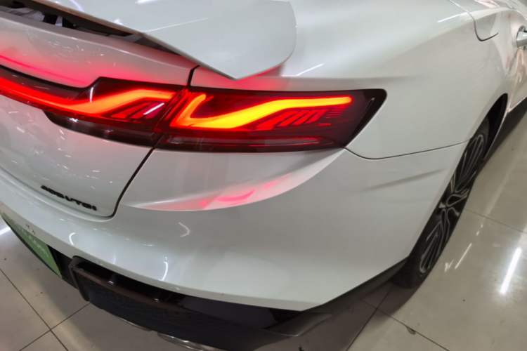 Used MG 7 2023 2.0T Automatic Hunter Luxury Edition Right Rear Taillight