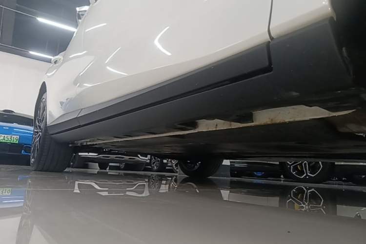Used MG 7 2023 1.5T DCT Elegant & Graceful Edition Right Side Sill