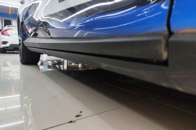Used MG 7 2023 2.0T Automatic Hunter Luxury Edition Right Side Sill