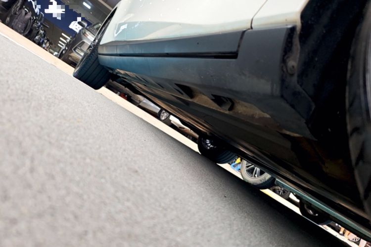 Used MG 7 2023 2.0T Automatic Hunter Luxury Edition Right Side Sill