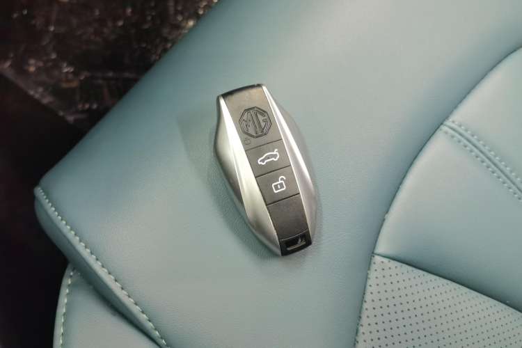 Used MG 7 2023 1.5T DCT Luxurious Supreme Edition Vehicle Key