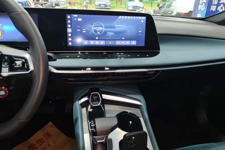 Used MG 7 2025 2.0T Trophy+ Super Intelligent Driving Edition Audio And AC Panel