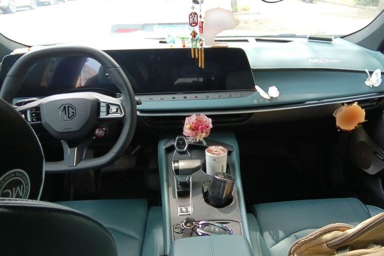 Used MG 7 2025 2.0T 405 AT Luxury Edition Center Console