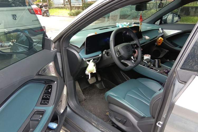Used MG 7 2025 2.0T 405 AT Luxury Edition Driver Seat