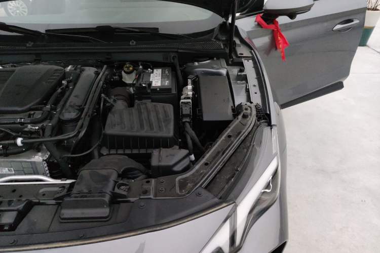 Used MG 7 2025 1.5T 300 DCT Elegant Edition Engine Bay Left