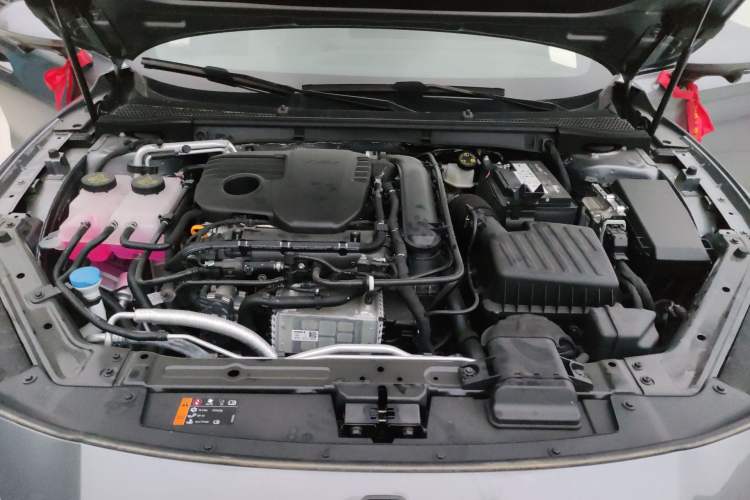 Used MG 7 2025 1.5T 300 DCT Elegant Edition Engine Bay