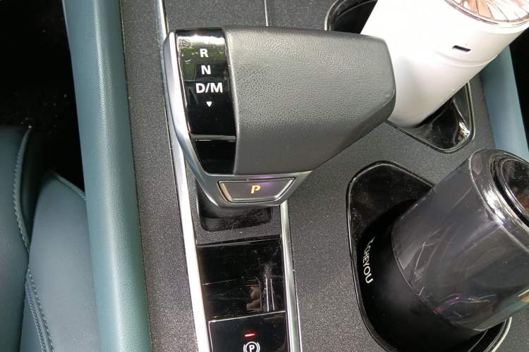 Used MG 7 2025 2.0T 405 AT Luxury Edition Gear Lever