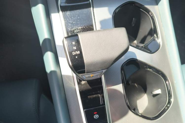 Used MG 7 2025 2.0T Trophy+ Super Sport Edition Gear Lever