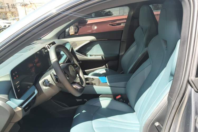 Used MG 7 2025 2.0T Trophy+ Super Sport Edition Left Front Seat