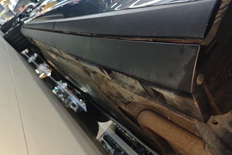 Used MG 7 2025 2.0T Trophy+ Super Intelligent Driving Edition Left Side Sill