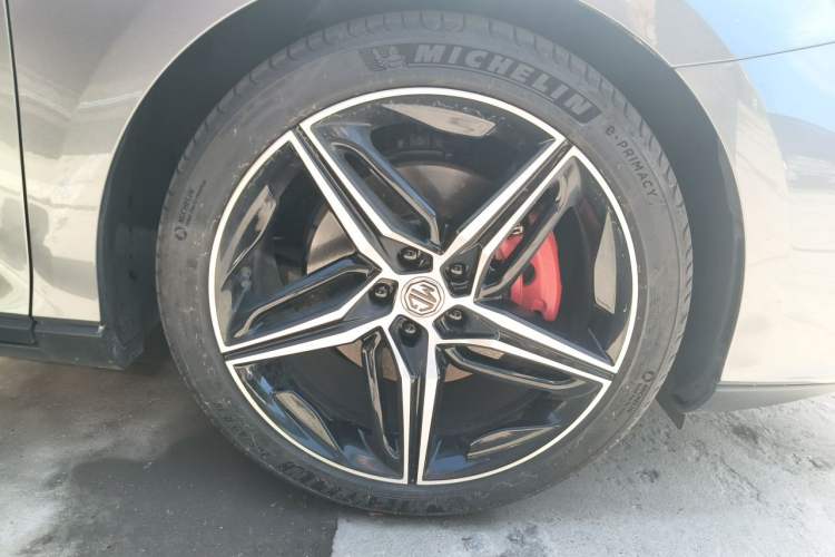Used MG 7 2025 2.0T Trophy+ Super Sport Edition Right Front Wheel Hub
