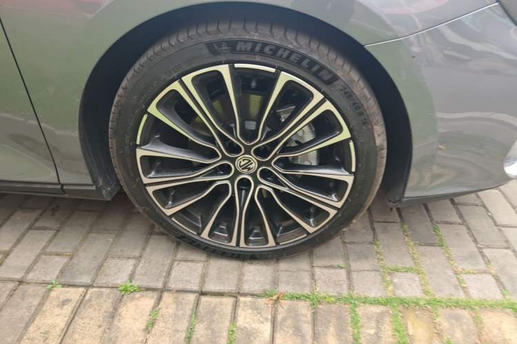 Used MG 7 2025 1.5T 300 DCT Elegant Edition Right Front Wheel Hub