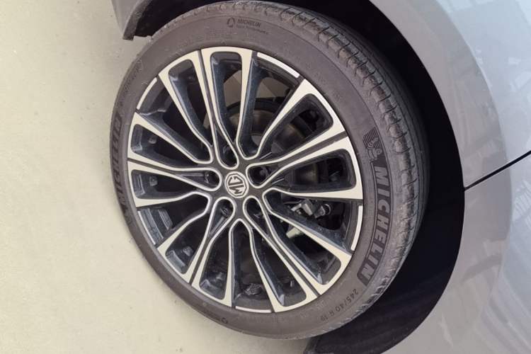 Used MG 7 2025 1.5T 300 DCT Elegant Edition Right Rear Wheel Hub
