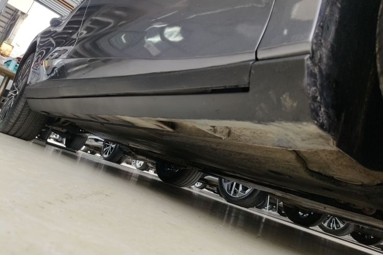 Used MG 7 2025 1.5T 300 DCT Elegant Edition Right Side Sill
