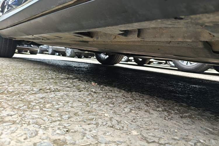 Used MG 7 2025 2.0T 405 AT Luxury Edition Right Side Sill