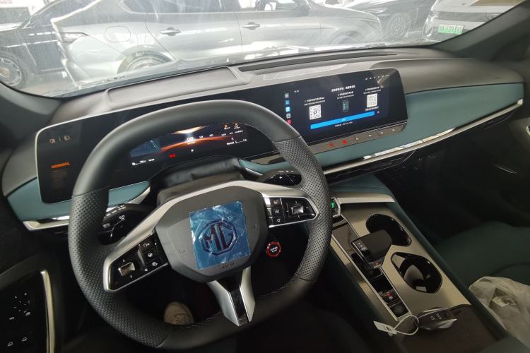 Used MG 7 2025 1.5T 300 DCT Luxury Edition Center Console