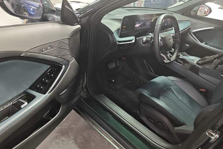 Used MG 7 2025 2.0T 405 AT Luxury Edition Driver Seat