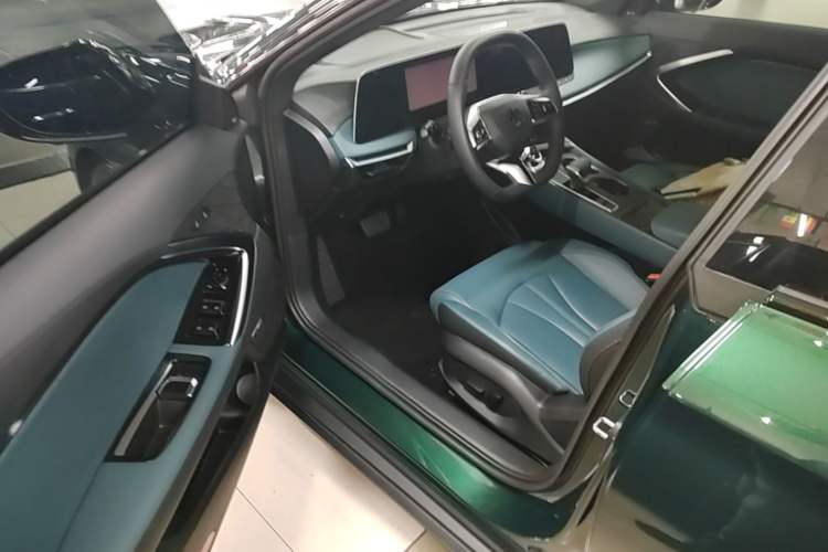 Used MG 7 2025 2.0T 405 AT Luxury Edition Driver Seat