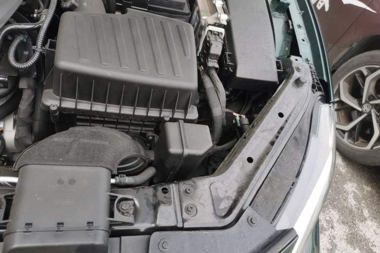 Used MG 7 2025 2.0T Trophy+ Super Intelligent Driving Edition Engine Bay Left