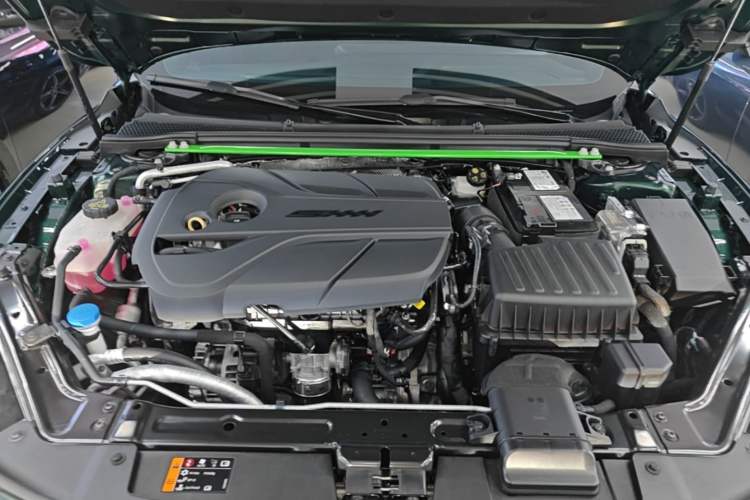 Used MG 7 2025 2.0T Trophy+ Super Sport Edition Engine Bay