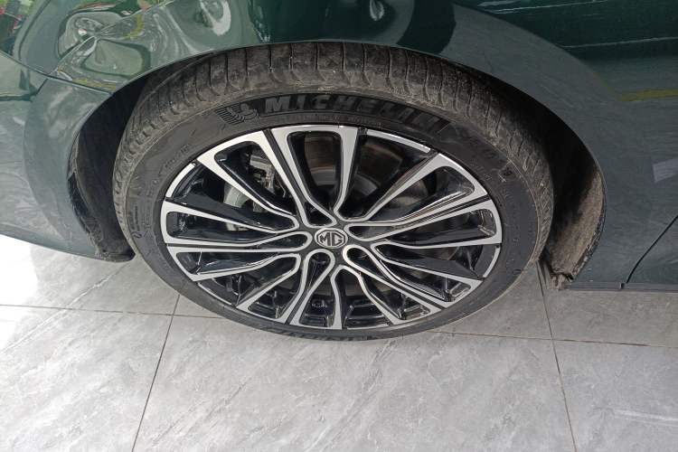 Used MG 7 2025 1.5T 300 DCT Elegant Edition Exterior 4