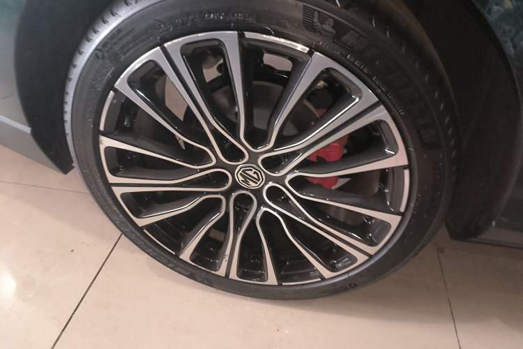 Used MG 7 2025 2.0T 405 AT Luxury Edition Exterior 5