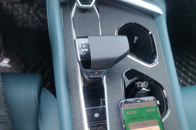Used MG 7 2025 1.5T 300 DCT Luxury Edition Gear Lever