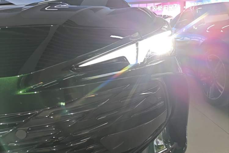 Used MG 7 2025 2.0T Trophy+ Super Sport Edition Left Front Headlight