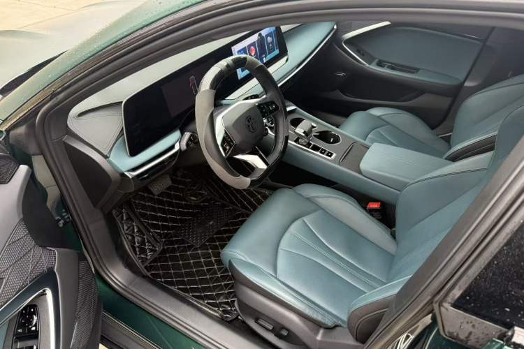 Used MG 7 2025 1.5T 300 DCT Luxury Edition Left Front Seat