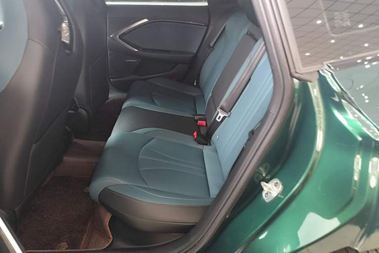 Used MG 7 2025 2.0T Trophy+ Super Intelligent Driving Edition Left Rear Seat