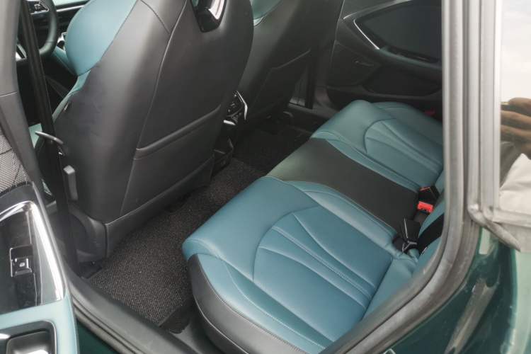Used MG 7 2025 2.0T Trophy+ Super Intelligent Driving Edition Left Rear Seat