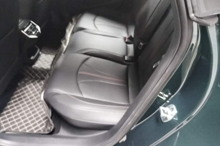 Used MG 7 2025 2.0T 405 AT Luxury Edition Left Rear Seat