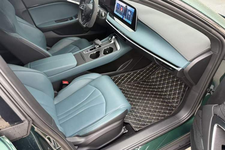 Used MG 7 2025 1.5T 300 DCT Luxury Edition Right Front Seat
