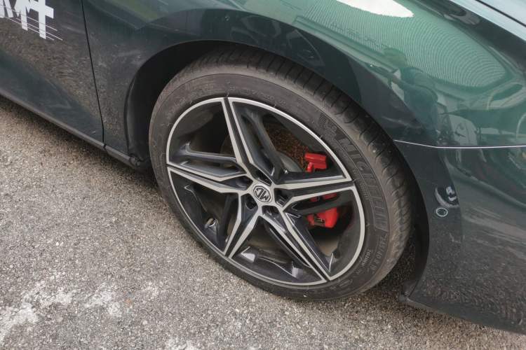 Used MG 7 2025 2.0T Trophy+ Super Intelligent Driving Edition Right Front Wheel Hub