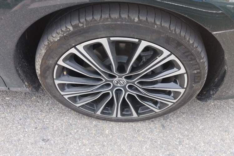 Used MG 7 2025 1.5T 300 DCT Elegant Edition Right Front Wheel Hub