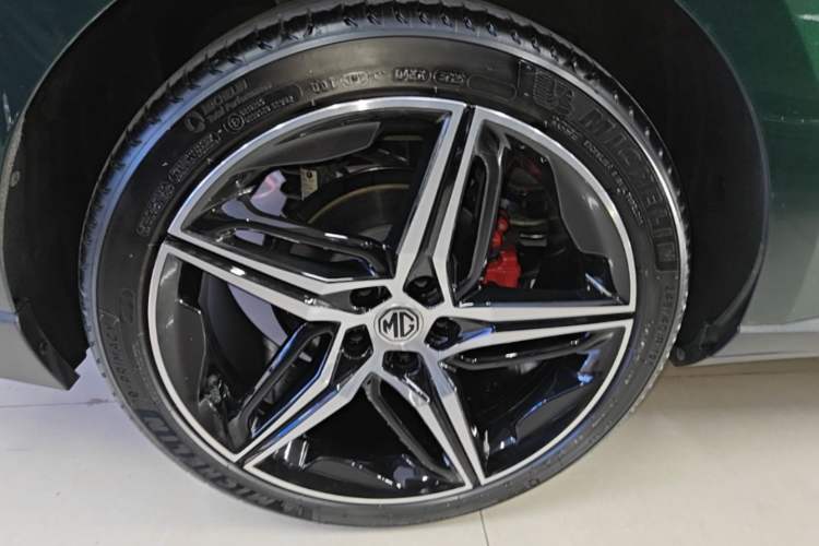 Used MG 7 2025 2.0T Trophy+ Super Sport Edition Right Rear Wheel Hub