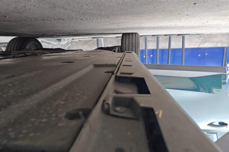 Used MG 7 2025 1.5T 300 DCT Elegant Edition Right Side Sill