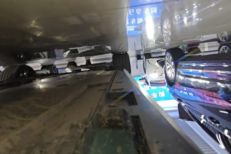 Used MG 7 2025 2.0T Trophy+ Super Sport Edition Right Side Sill