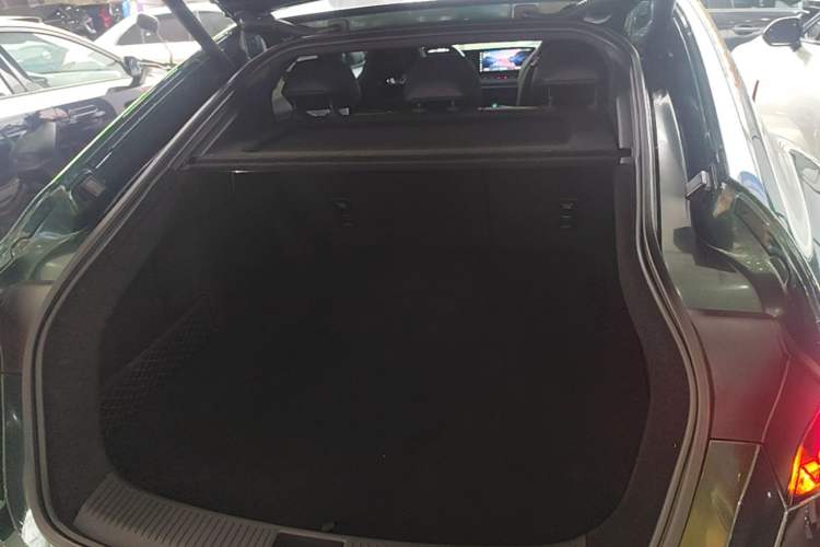 Used MG 7 2025 2.0T Trophy+ Super Intelligent Driving Edition Trunk